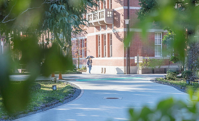 アクセス 同志社女子大学