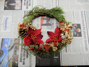 191030_chapel_news_christmas_wreath1.jpg