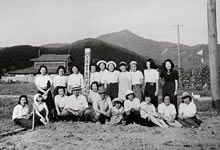 同志社女子専門学校報国団農場　1941年2月の文部省通達（青少年学徒食糧飼料増産運動実施）を受けて岩倉ほかに農場を開設