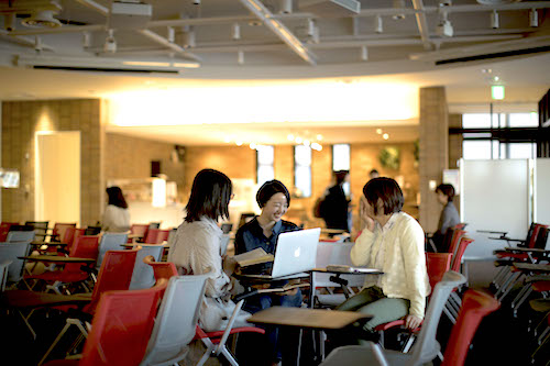 ラーニング コモンズ 同志社女子大学