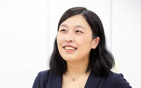 塚田 由佳里 准教授