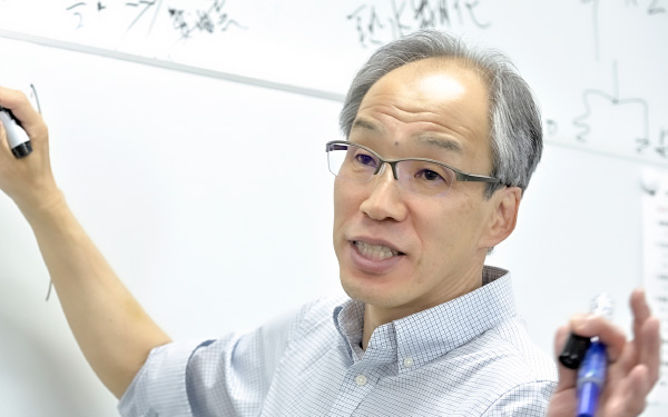 山本 寿　特任教授